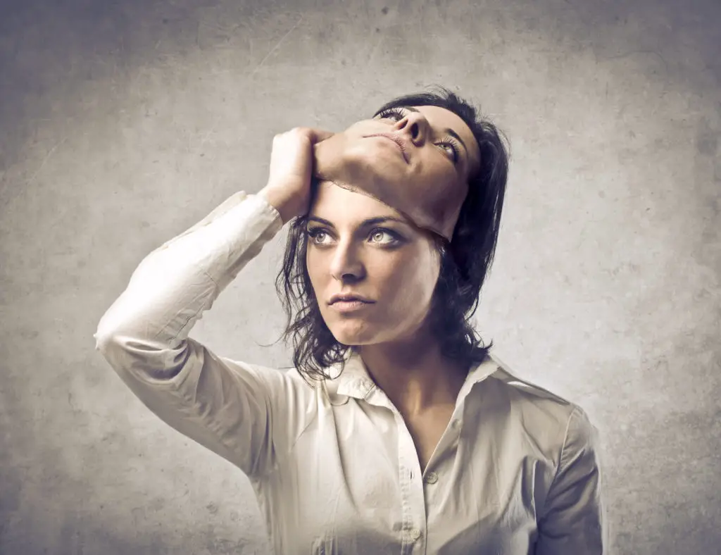 How To Get Fake Profile Pictures & Spot Fakes On Social Media